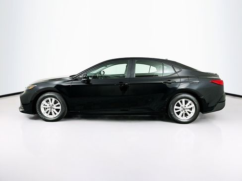 Used 2025 Toyota Camry LE w/ Convenience Package FWD image 4