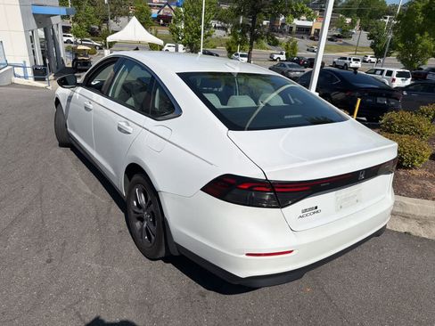 Used 2023 Honda Accord EX image 8