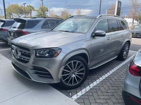 Used 2022 Mercedes-Benz GLS 450 4MATIC image 2