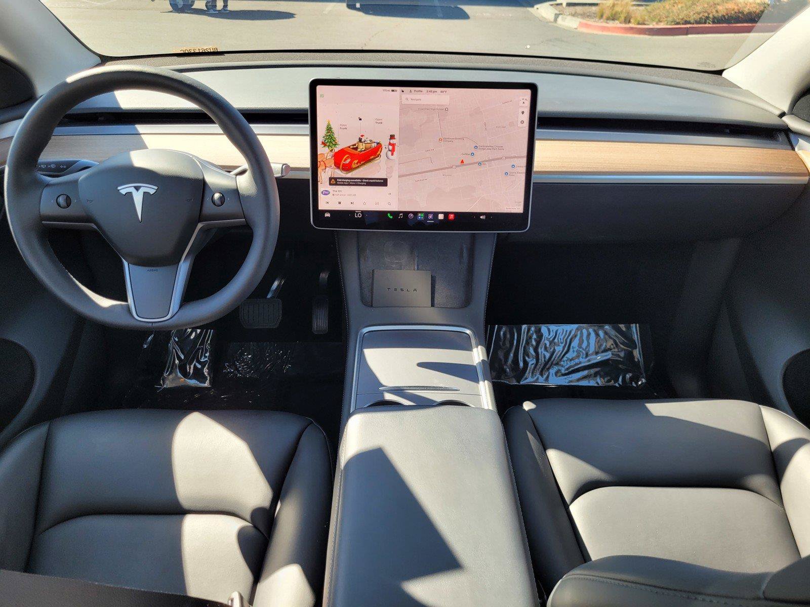 Used 2023 Tesla Model Y AWD image 18