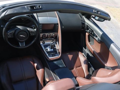 Used 2017 Jaguar F-TYPE Convertible image 35