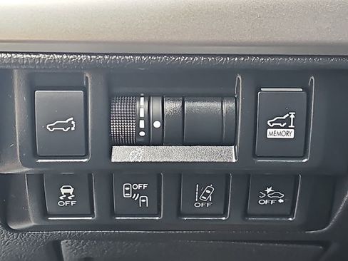 Used 2018 Subaru Outback 2.5i Limited image 26