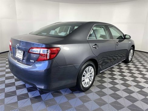Used 2013 Toyota Camry LE image 9