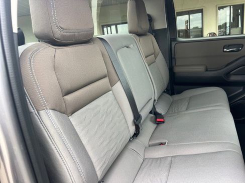 Used 2022 Nissan Frontier SV image 33