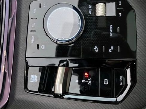 Used 2025 BMW X3 xDrive30i w/ Convenience Package image 18