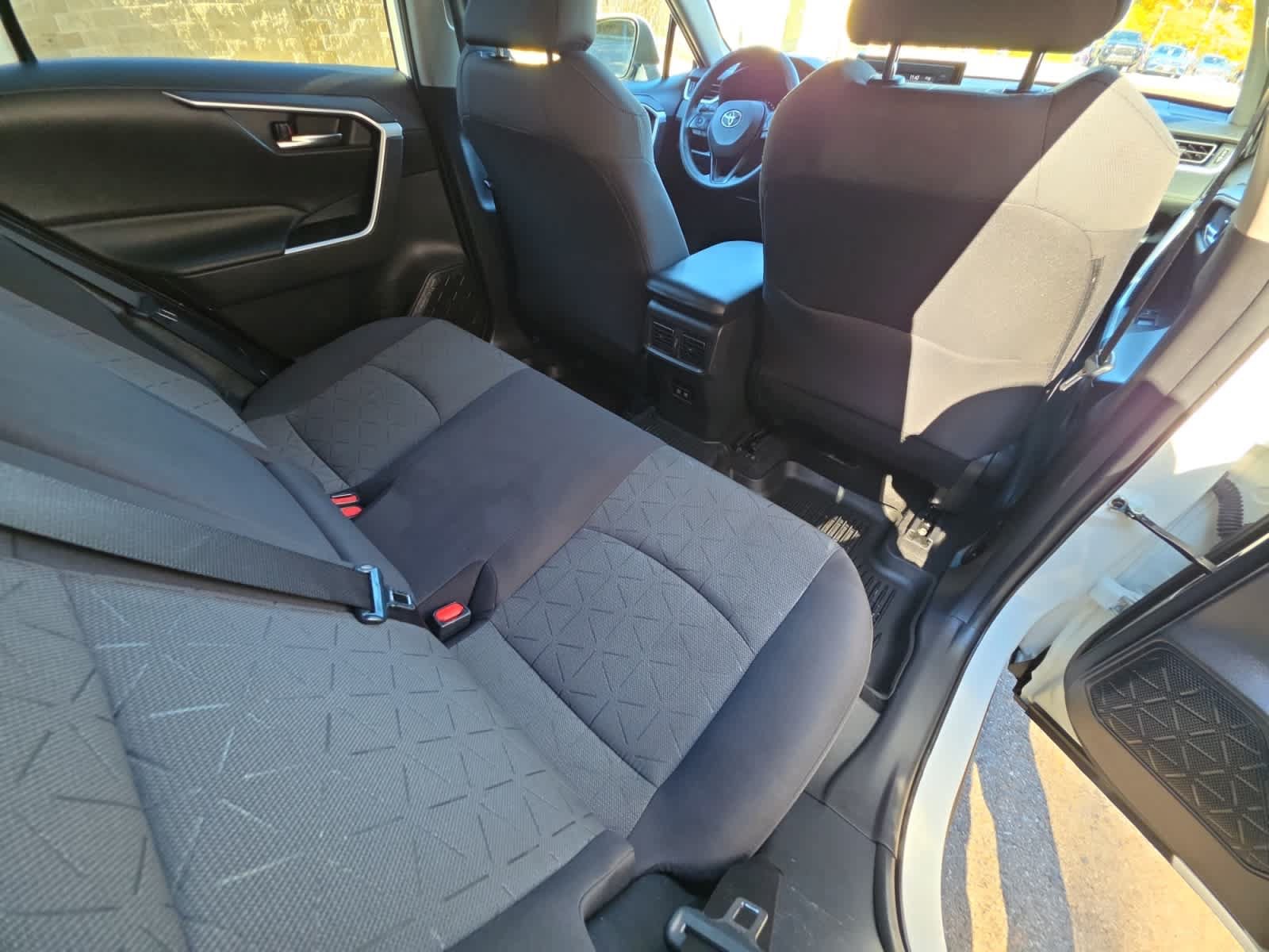 Used 2020 Toyota RAV4 XLE w/ All Weather Liner Package AWD/4WD image 22