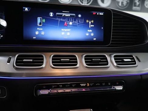 Used 2024 Mercedes-Benz GLE 450e 4MATIC image 32