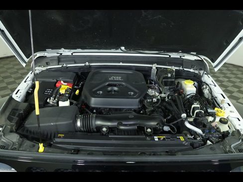 Used 2022 Jeep Wrangler Unlimited Sport image 17