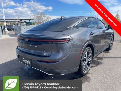 Used 2023 Toyota Crown Limited AWD/4WD image 7
