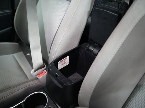 Used 2019 Toyota Corolla LE w/ Carpet Mat Package (TMS) image 27