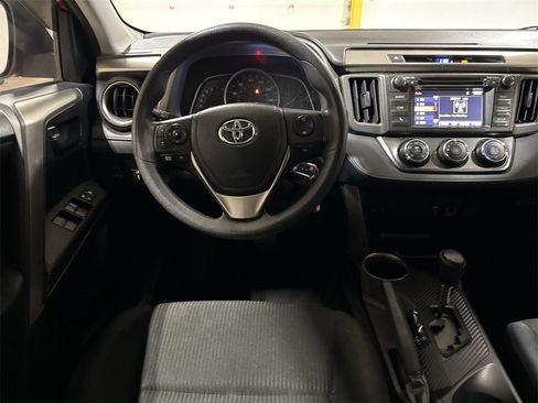 Used 2014 Toyota RAV4 LE image 11