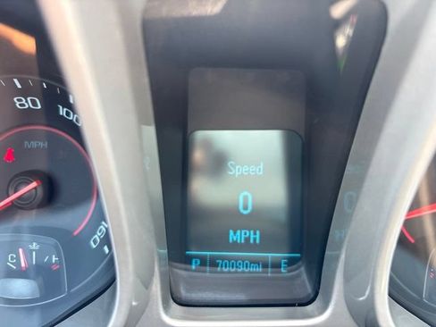 Used 2015 Chevrolet Camaro LT RWD image 7