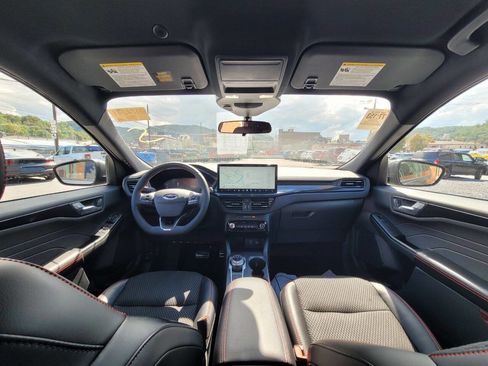 Used 2023 Ford Escape ST-Line w/ Tech Pack #1 image 18