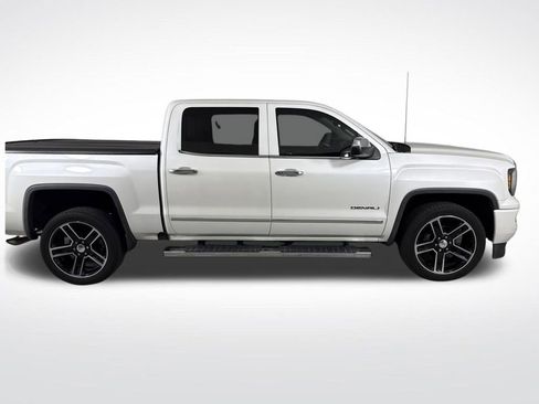 Used 2017 GMC Sierra 1500 Denali image 2