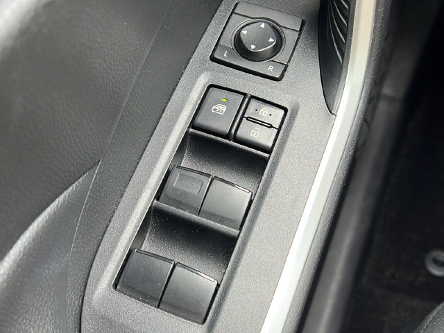 Used 2020 Toyota RAV4 LE FWD image 25