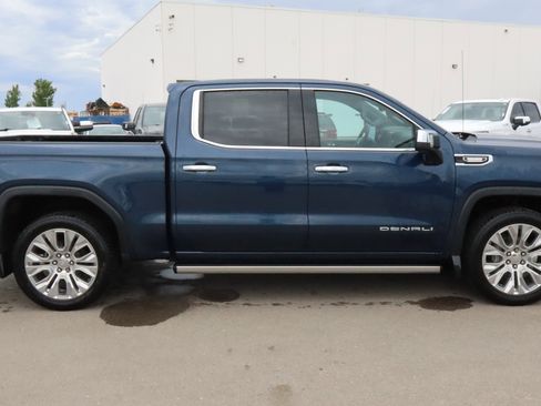 Used 2020 GMC Sierra 1500 Denali w/ Denali Ultimate Package AWD/4WD image 8