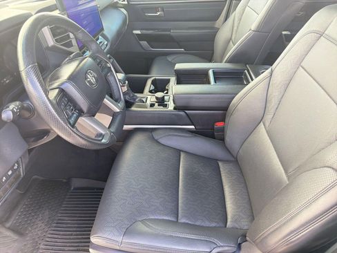 Used 2025 Toyota Tundra Limited AWD/4WD image 5