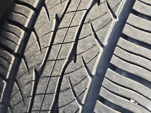 Used 2023 Nissan Rogue SV image 16