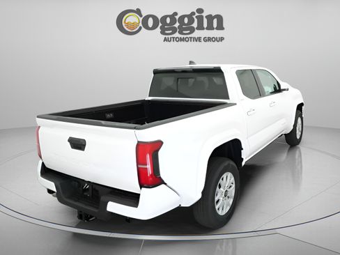 Used 2025 Toyota Tacoma SR5 w/ SR5 Upgrade Package RWD image 18