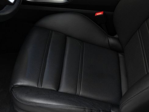 Used 2023 Porsche Cayenne Turbo image 16