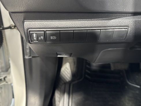 Used 2022 Toyota Corolla SE FWD image 34