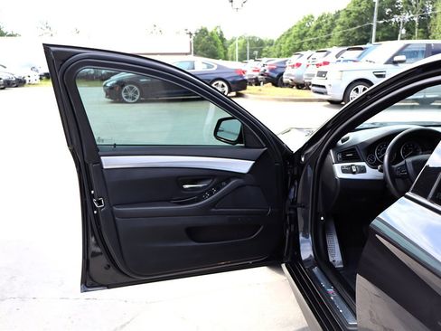 Used 2013 BMW 550i xDrive Sedan AWD/4WD image 30