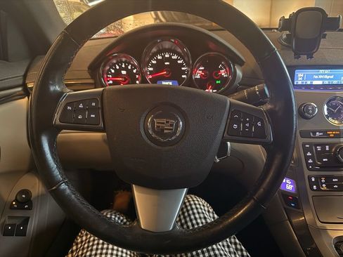 Used 2011 Cadillac CTS Coupe RWD image 13