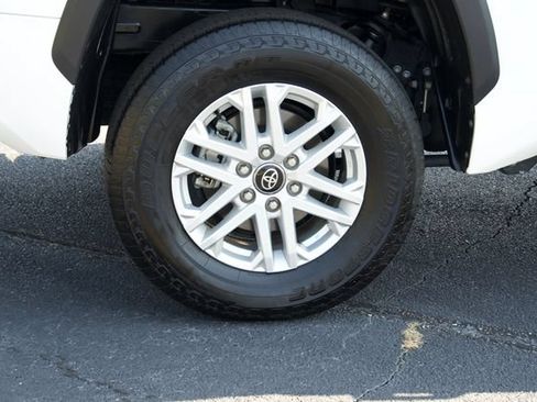 Used 2026 Toyota Tundra SR5 w/ SR5 Premium Package AWD/4WD image 8
