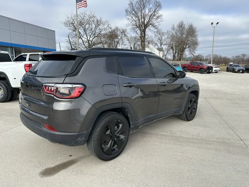 Used 2021 Jeep Compass Latitude w/ Sun and Sound Group image 3