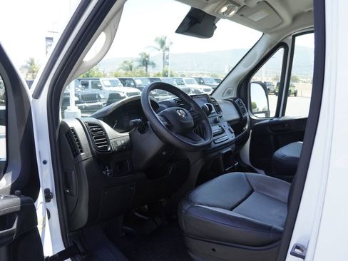 Used 2025 RAM ProMaster 2500 w/ Convenience Group FWD image 21