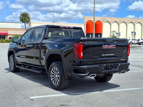 Used 2023 GMC Sierra 1500 AT4 w/ Technology Package AWD/4WD image 5