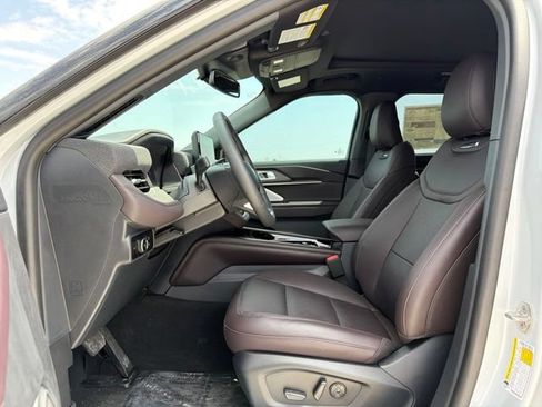 New 2026 Ford Explorer Platinum RWD image 2