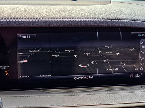 Used 2019 Mercedes-Benz S 560 Sedan image 17