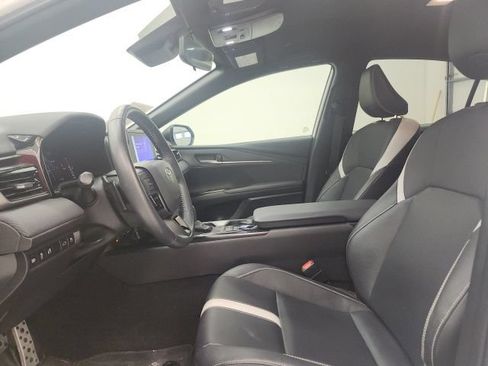 Used 2025 Toyota Camry SE FWD image 15