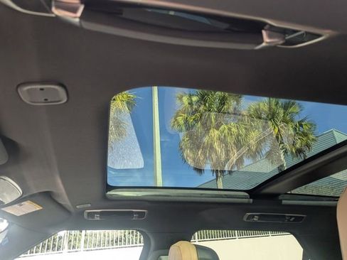 Used 2025 Land Rover Range Rover Sport Dynamic SE image 17