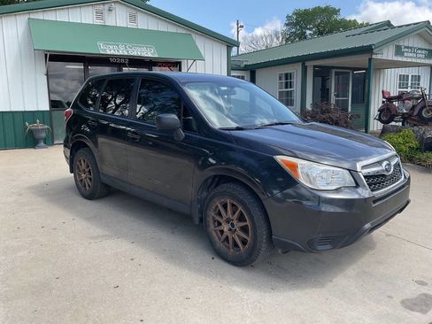 Used 2015 Subaru Forester 2.5i AWD/4WD image 3