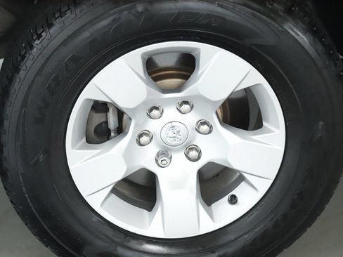 Used 2019 RAM 1500 Big Horn AWD/4WD image 12
