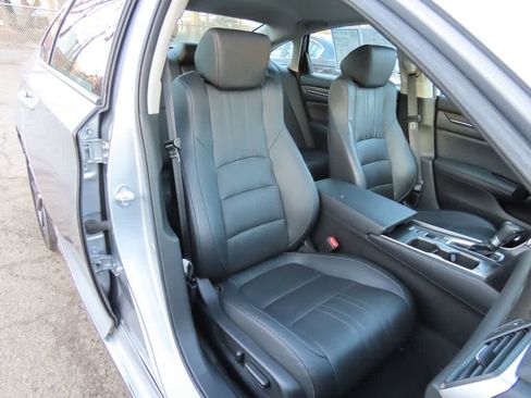 Certified 2021 Honda Accord EX-L image 15
