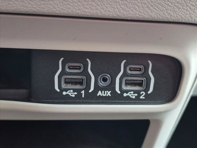 Used 2022 Chrysler Voyager LX w/ Fleet Security Group FWD image 16