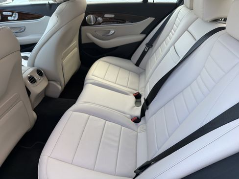 Used 2019 Mercedes-Benz E 450 4MATIC Sedan image 27