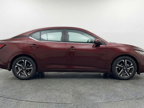 Used 2025 Nissan Sentra SV FWD image 11