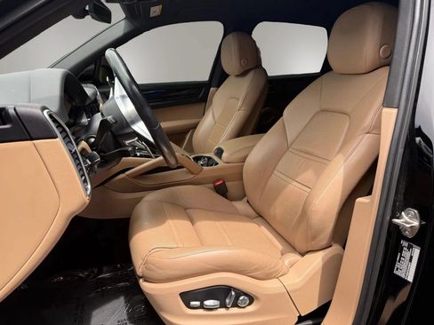 Used 2020 Porsche Cayenne S AWD/4WD image 17
