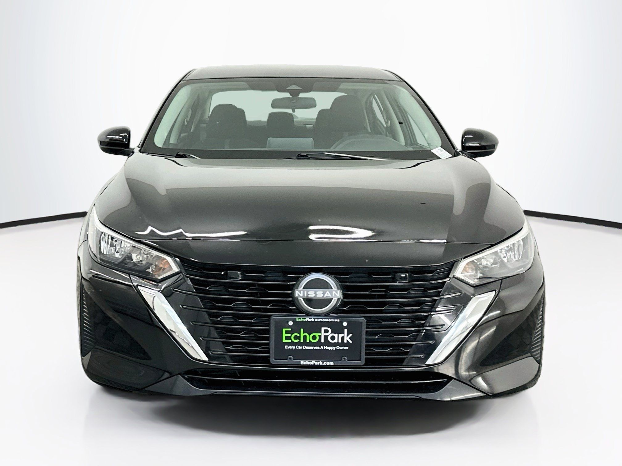 Used 2025 Nissan Sentra SV FWD image 2