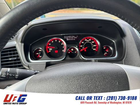Used 2014 GMC Acadia SLT image 11