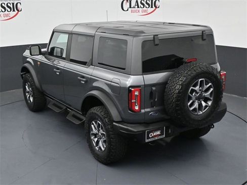 Used 2024 Ford Bronco Badlands image 23