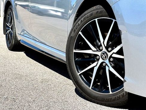 Used 2024 Toyota Camry SE w/ Convenience Package image 4