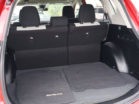 Used 2017 Toyota RAV4 XLE image 21