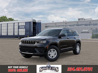 New 2025 Jeep Grand Cherokee Laredo w/ MOPAR Finishing Package