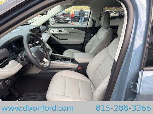 New 2026 Ford Explorer Active w/ Active Comfort Package AWD/4WD image 9