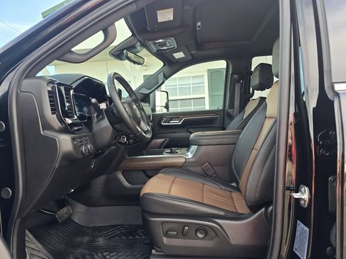 Used 2025 Chevrolet Silverado 2500 High Country w/ High Country Premium Package image 14